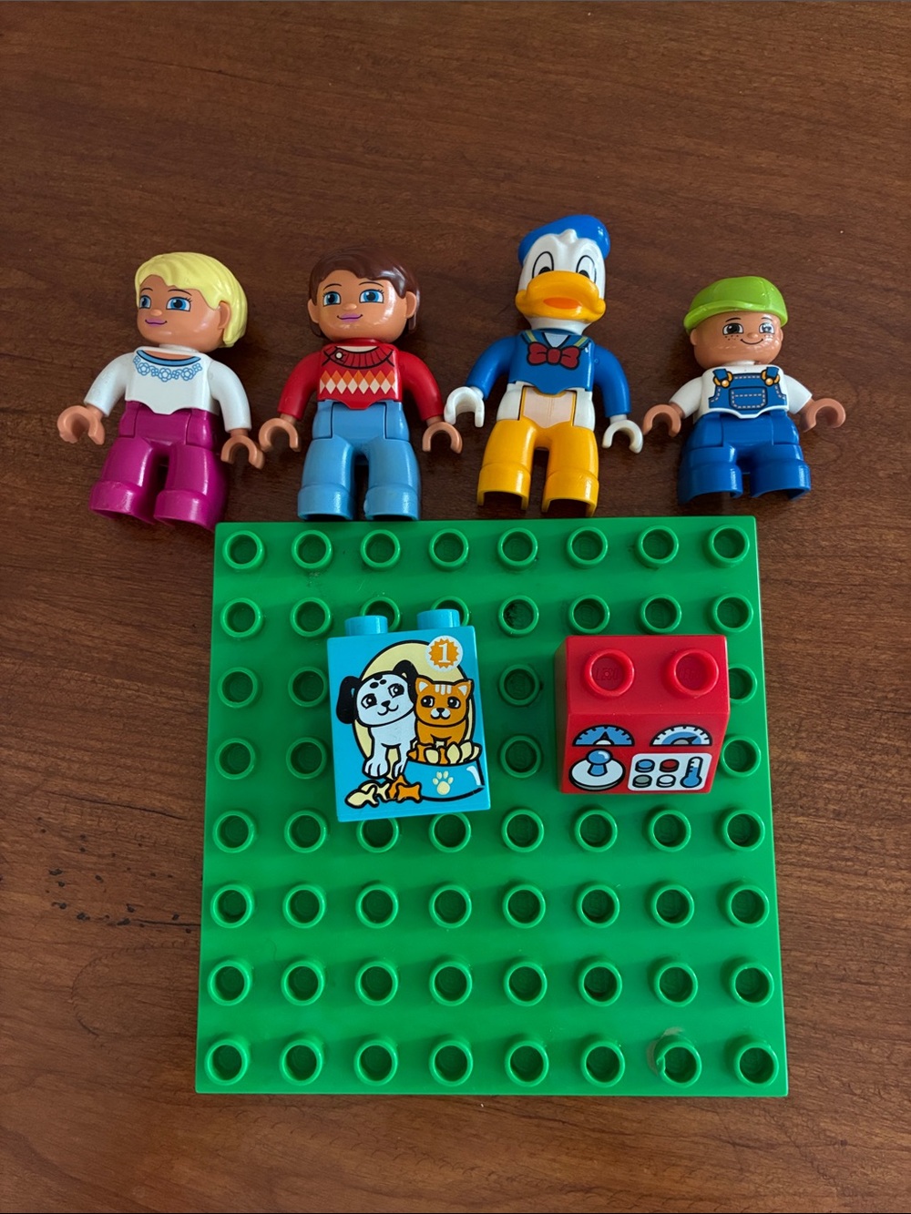 Lego Duplo Donald Duck and 3 others